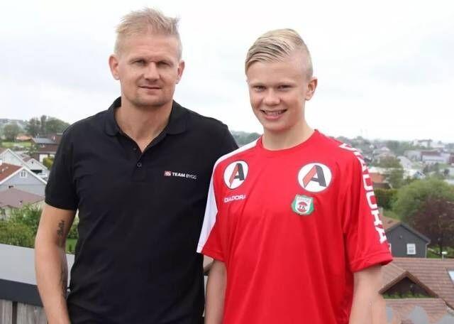 因排名垫底多名球员家人遭死亡威胁，佛罗伦萨官方表示谴责