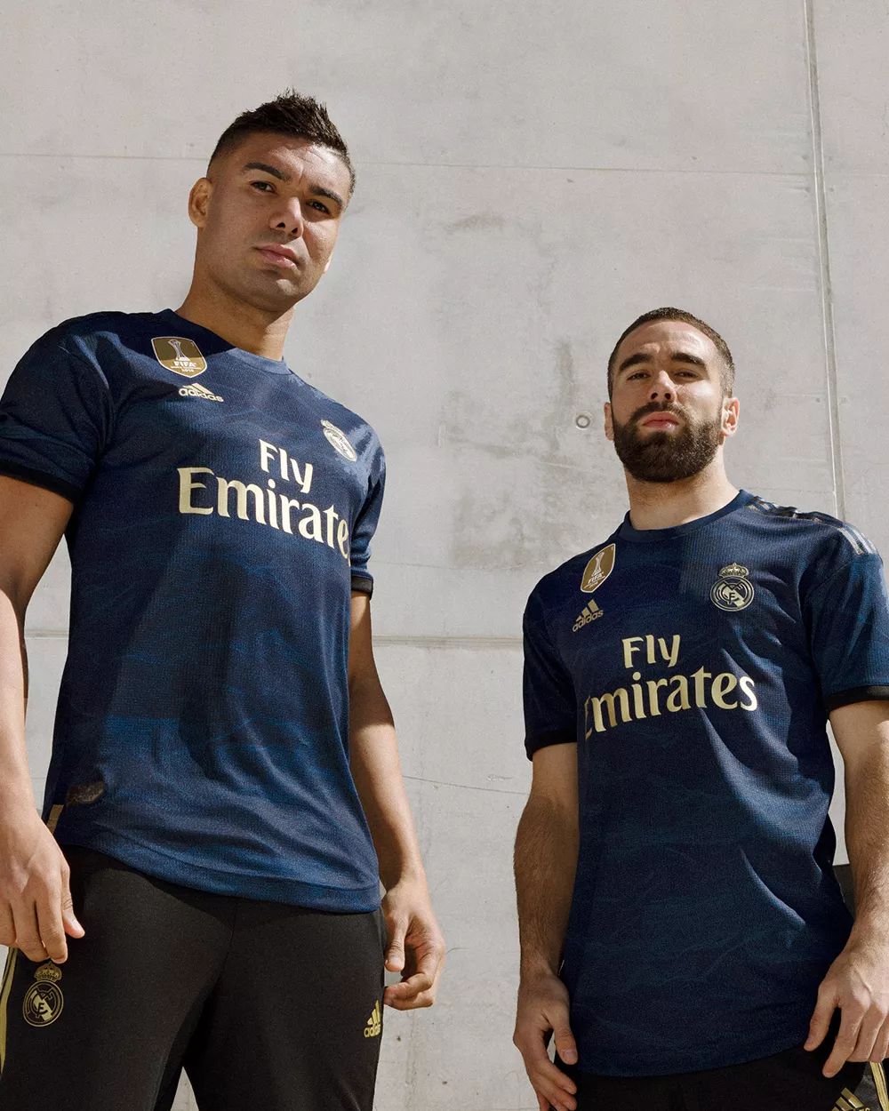 足球西甲双雄同日失分，冠军悬念再次被点燃