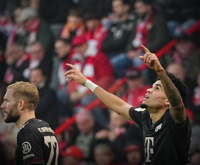 尴尬！王博指导末节换上4名“新人”，许利民指导却仍打不过