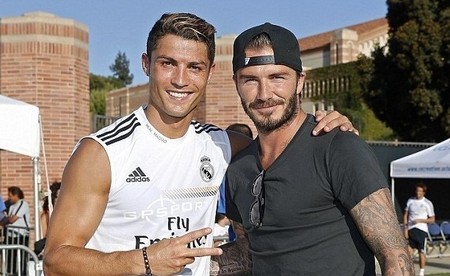 阿森纳以2-0击败布伦特福德，扩大领先优势，巩固争冠地位。