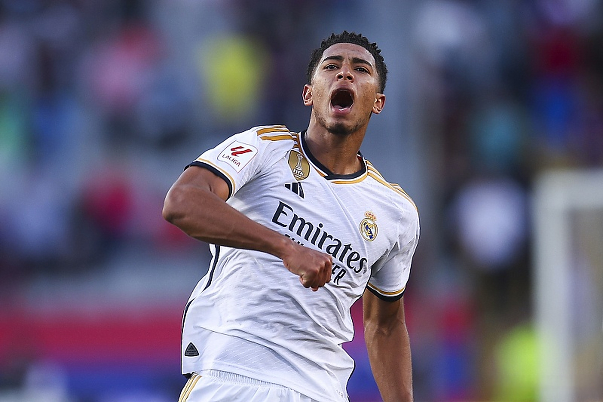 入樽扣篮把全场点燃