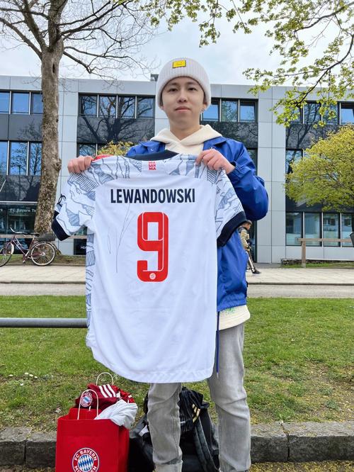 记者：对手骂梅西是“德保罗跟屁虫”，梅西被激怒后要约架