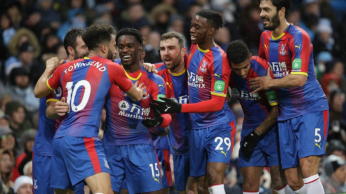 2025年铜梁龙主场场均观众超1.5万人，间接拉动消费约11亿元