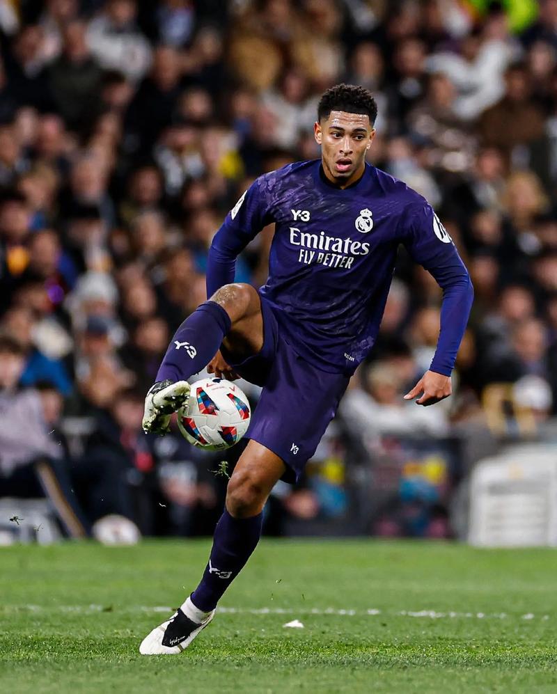 吾米提江：来到海港时我就想过能拿冠军，希望以后能多拿几个