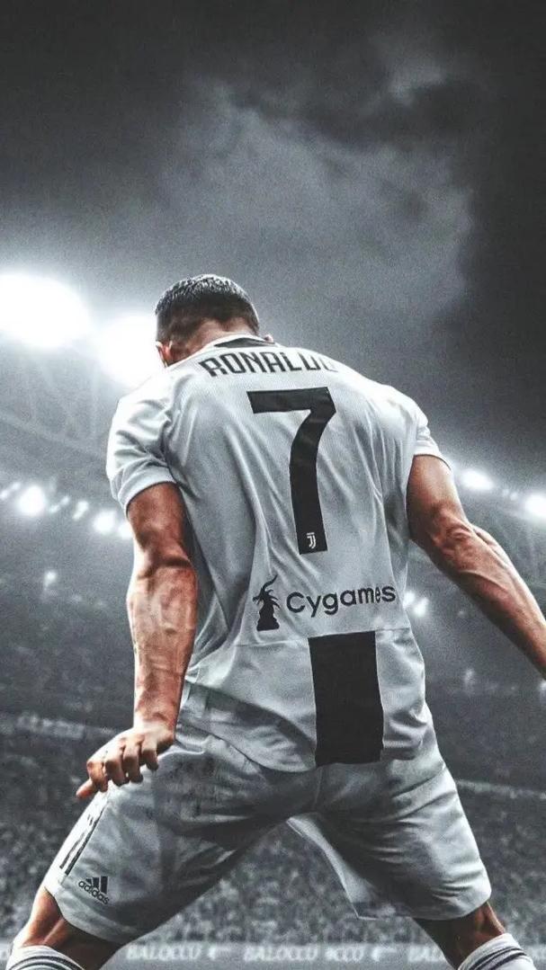 意甲媒体热议：在莱奥加盟米兰的七个赛季里，本赛季莱奥的表现最为出色！