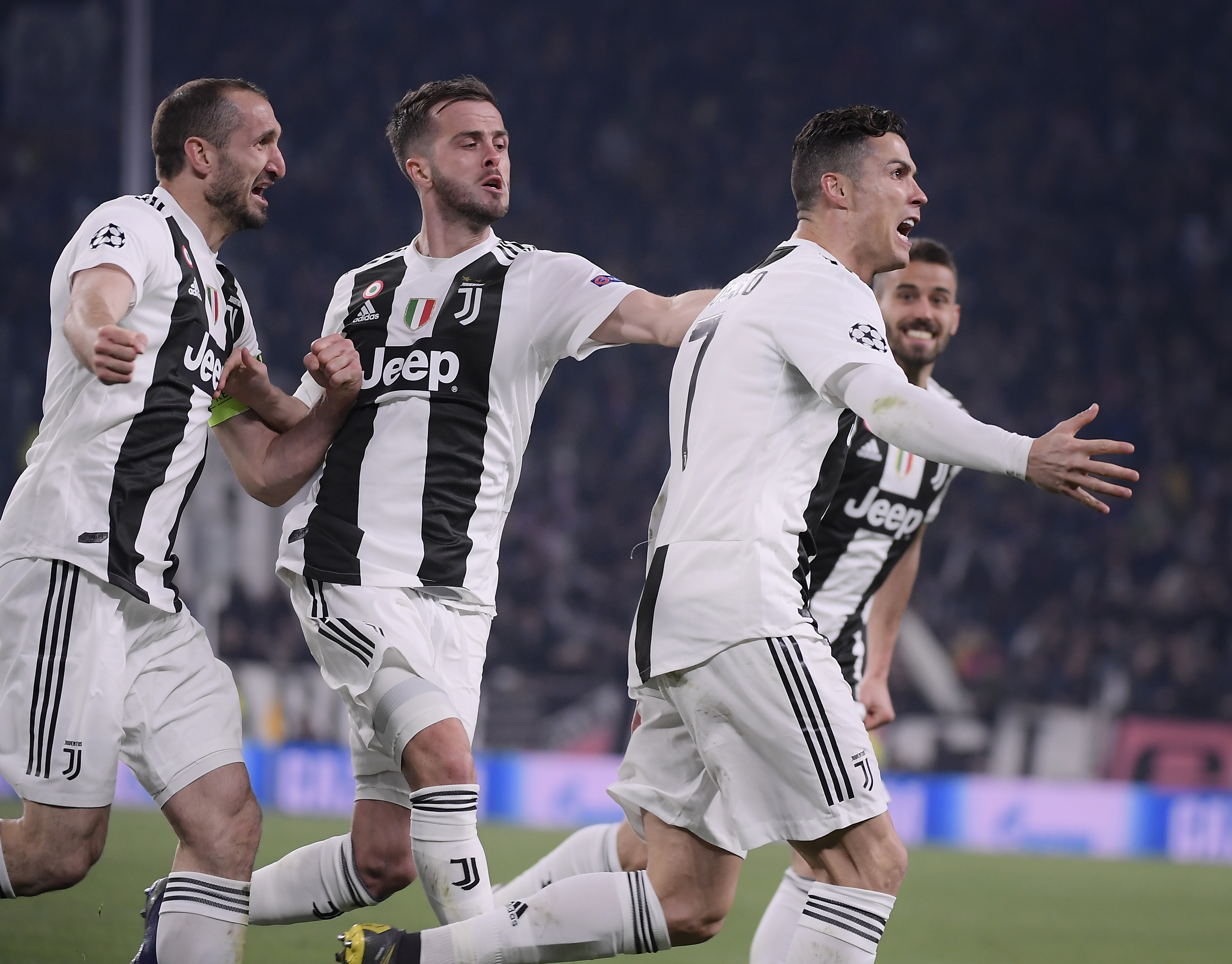 浙江队官方：赛后将为弗兰克举行告别仪式，请在赛后稍作等待